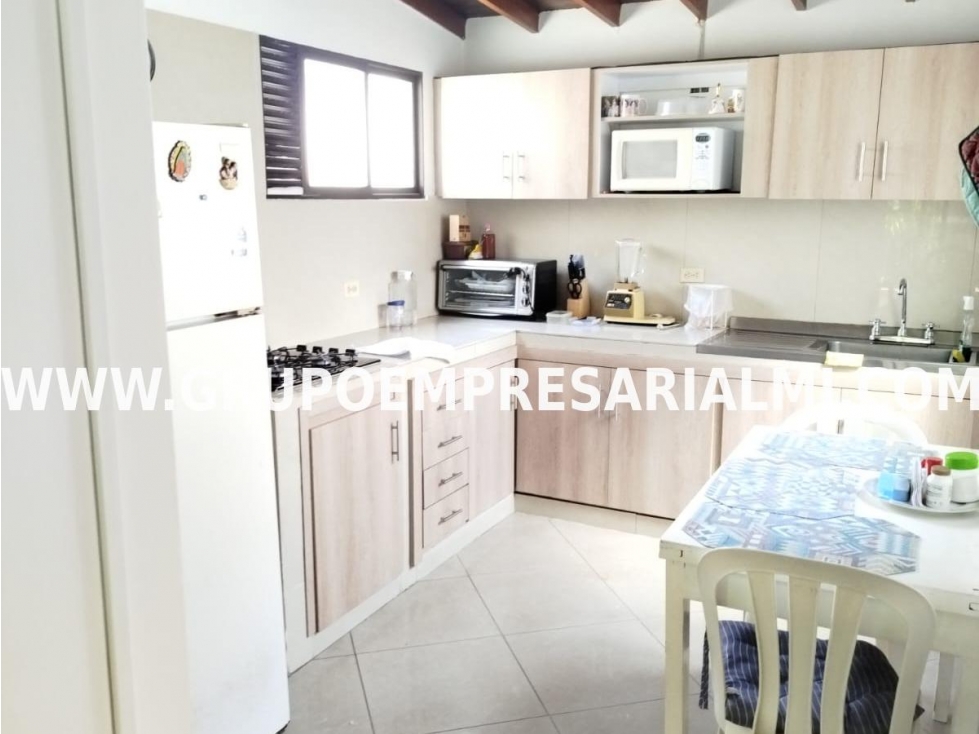 Apartment for sale in La floresta, Medellín 2