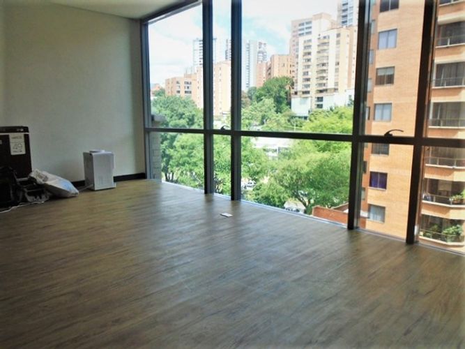 Oficina en venta en La Aguacatala, Medellín, 40 m² · foto 3 de 10