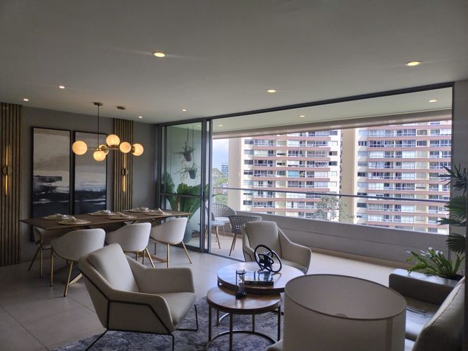 Apartamento de 3 alcobas en venta en El Poblado, Medellín, 135 m² · foto 1 de 18