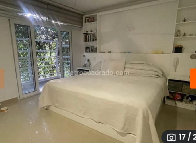 Casa de 3 alcobas en venta en Cr.La Castellana, Barranquilla, 305 m² · foto 3 de 10