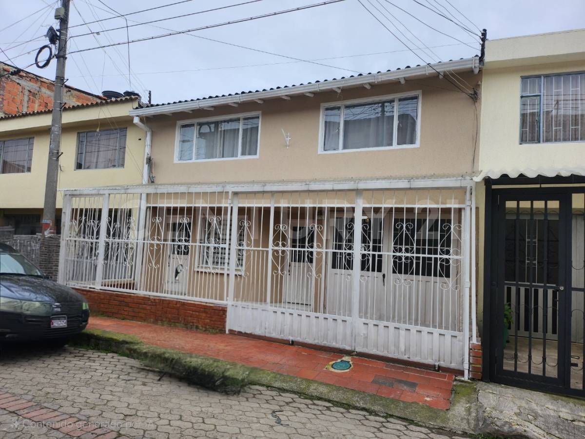 Casa en venta en Santa Lucia, Chía · foto 2 de 19