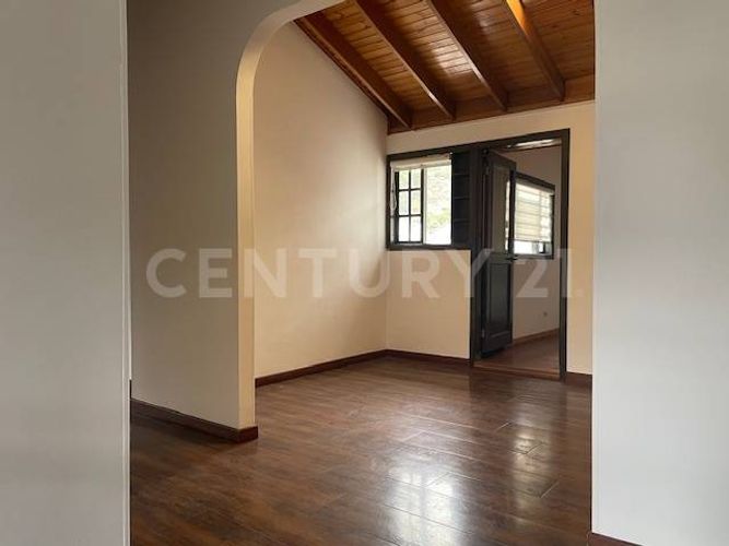 Casa de 4 alcobas en venta en Cota, 186 m² · foto 13 de 24
