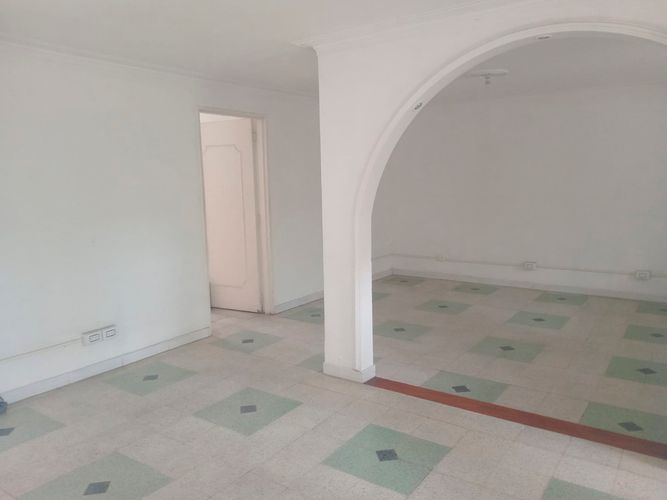 Apartamento de 4 alcobas en arriendo en Suramericana, Medellín, 212 m² · foto 2 de 15