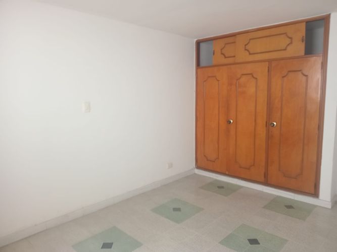 Apartamento de 4 alcobas en arriendo en Suramericana, Medellín, 212 m² · foto 6 de 15