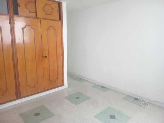 Apartamento de 4 alcobas en arriendo en Suramericana, Medellín, 212 m² · foto 9 de 15