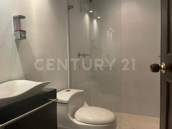 Casa de 4 alcobas en venta en Escuela De Caballeria, Bogotá, 255 m² · foto 12 de 24
