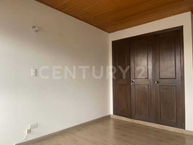 Casa de 4 alcobas en venta en Escuela De Caballeria, Bogotá, 255 m² · foto 22 de 24