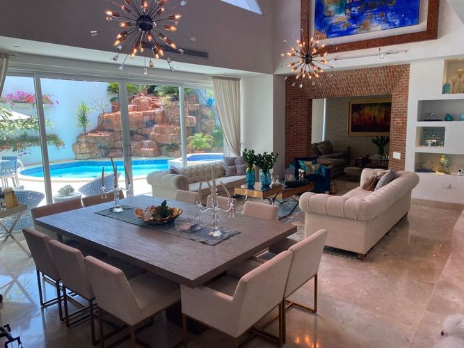 Casa de 4 alcobas en venta en Conjunto Residencial Villa Campestre, Barranquilla, 552 m² · foto 2 de 11