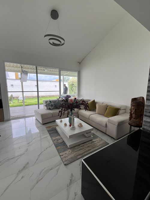 Casa de 4 alcobas en venta en El Castillo, Jamundí, 412 m² · foto 7 de 17