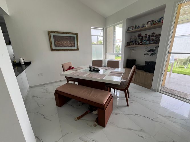 Casa de 4 alcobas en venta en El Castillo, Jamundí, 412 m² · foto 8 de 17