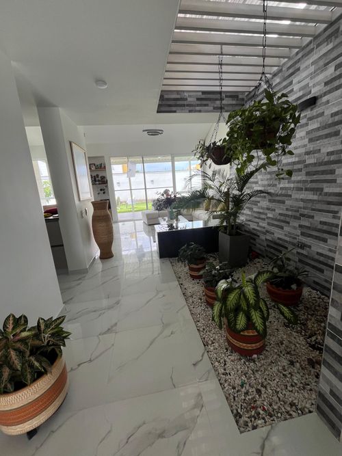 Casa de 4 alcobas en venta en El Castillo, Jamundí, 412 m² · foto 5 de 17