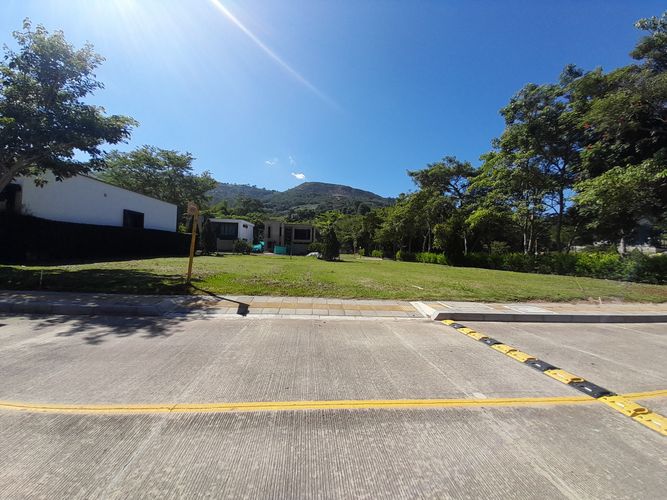 Lote en venta en Ruitoque, Girón, 365 m² · foto 3 de 16