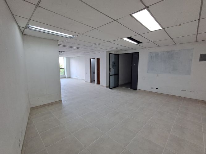 Oficina en arriendo en Lorena, Medellín, 63 m² · foto 8 de 16