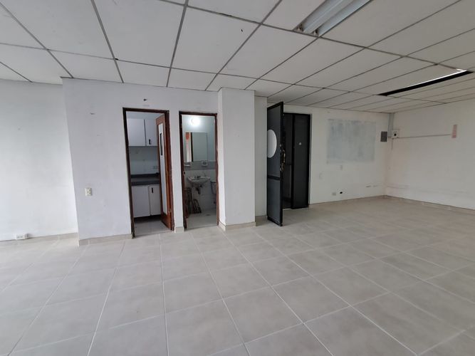 Oficina en arriendo en Lorena, Medellín, 63 m² · foto 10 de 16