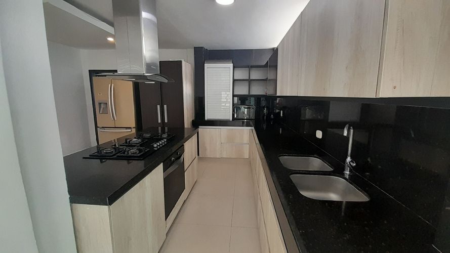 Casa de 5 alcobas en venta en La Mata, Piedecuesta, 400 m² · foto 5 de 24