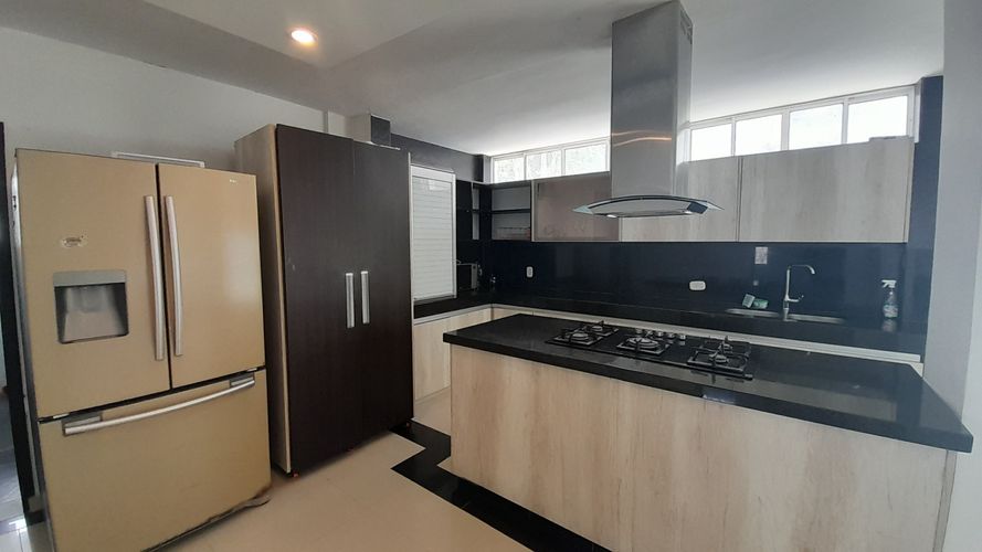 Casa de 5 alcobas en venta en La Mata, Piedecuesta, 400 m² · foto 6 de 24