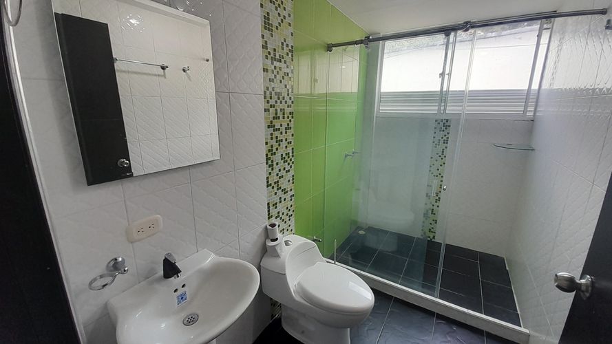 Casa de 5 alcobas en venta en La Mata, Piedecuesta, 400 m² · foto 9 de 24