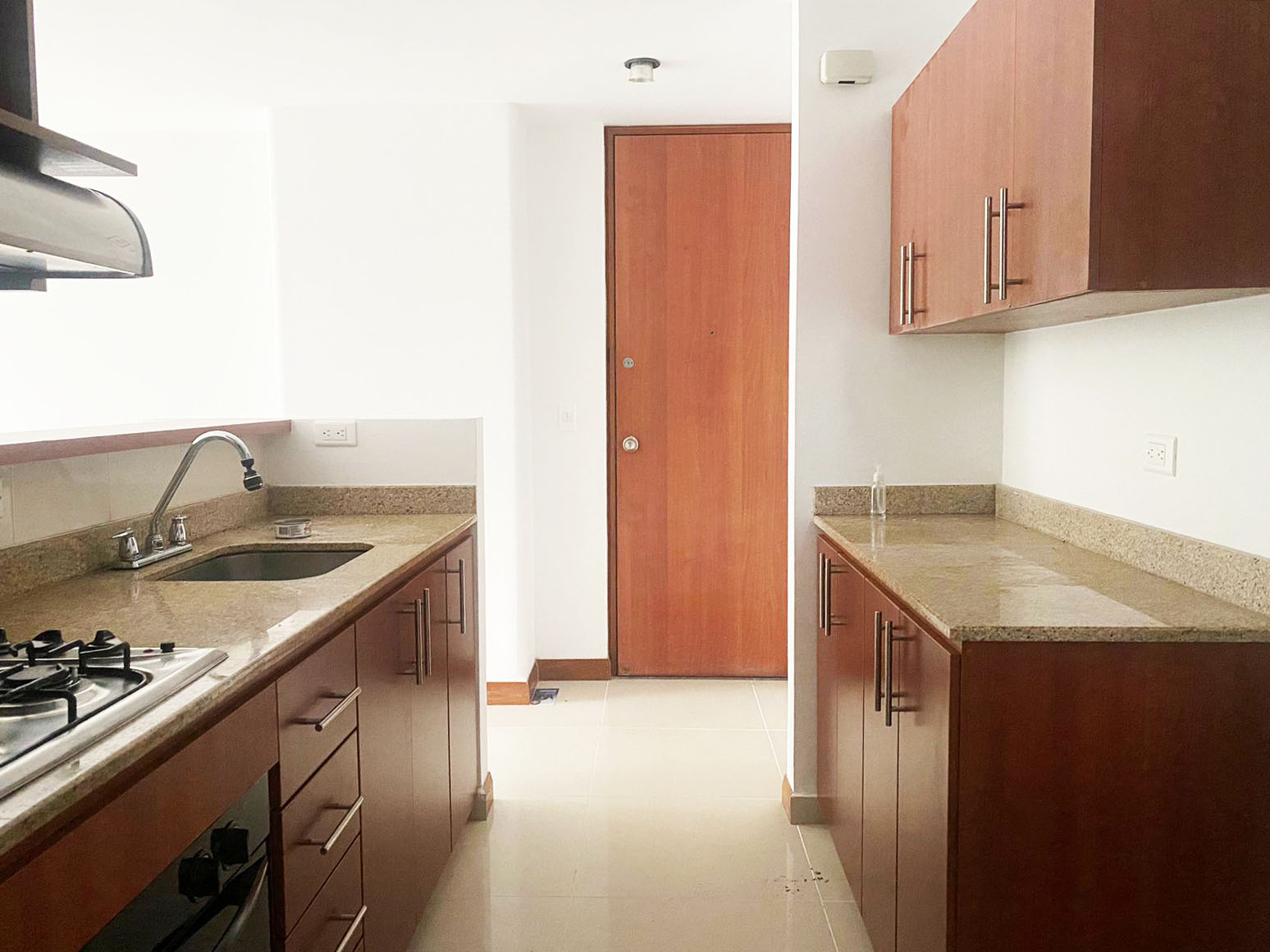 Apartamento en arriendo en Loma El Atravesado, Envigado · foto 5 de 16