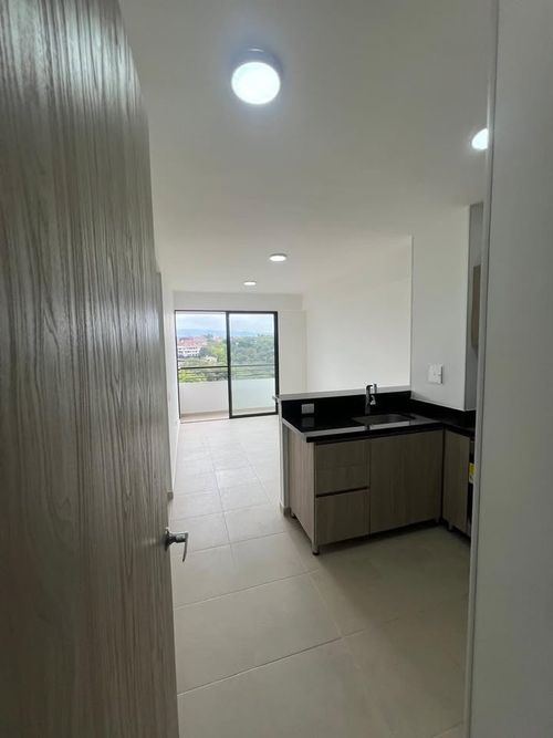 Apartamento de 1 alcoba en venta en Jardines De Coaviconsa, Bucaramanga, 70 m² · foto 2 de 10