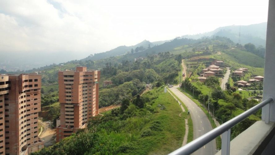 Apartamento de 2 alcobas en venta en Loma De La Doctora, Sabaneta, 108 m² · foto 8 de 21