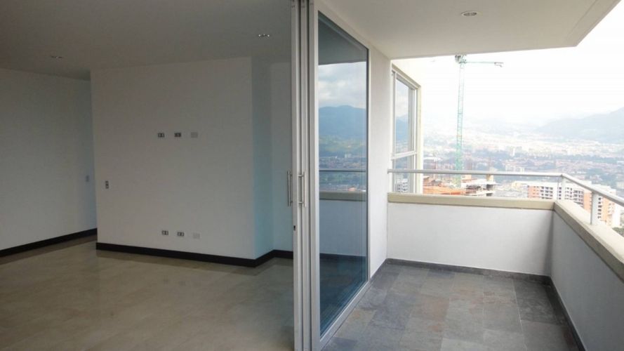 Apartamento de 2 alcobas en venta en Loma De La Doctora, Sabaneta, 108 m² · foto 10 de 21