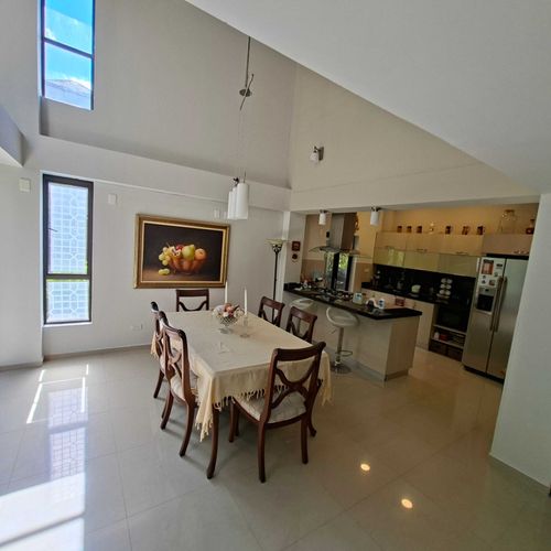 Casa de 4 alcobas en venta en Menzuly, Floridablanca, 691 m² · foto 10 de 15