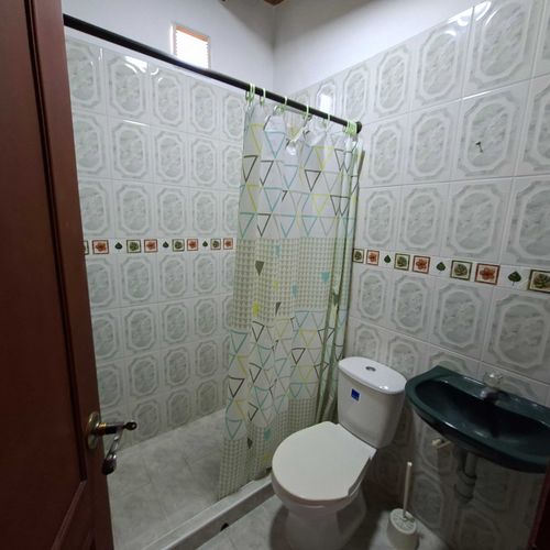 Casa de 3 alcobas en venta en Los Rosales, Floridablanca, 215 m² · foto 5 de 10