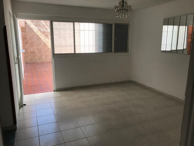 Casa de 4 alcobas en venta en Los Pinos, Bucaramanga, 230 m² · foto 3 de 7