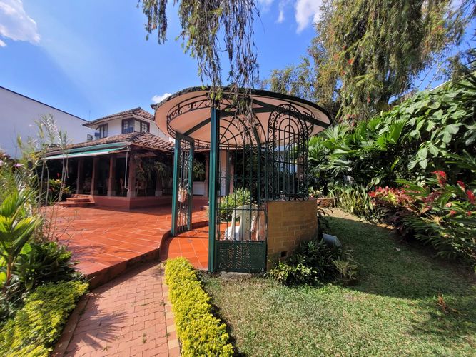 Casa de 5 alcobas en venta en Ciudad Jardin, Cali, 344 m² · foto 6 de 24