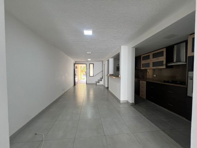 Casa de 3 alcobas en venta en Los Almendros, Envigado, 134 m² · foto 4 de 14