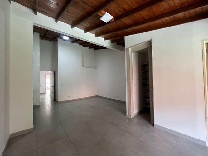 Casa de 3 alcobas en venta en Los Almendros, Envigado, 134 m² · foto 5 de 14