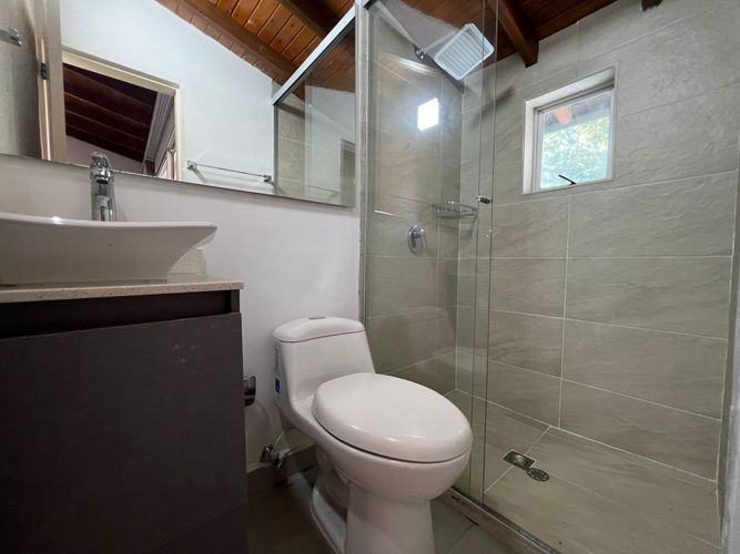 Casa de 3 alcobas en venta en Los Almendros, Envigado, 134 m² · foto 7 de 14