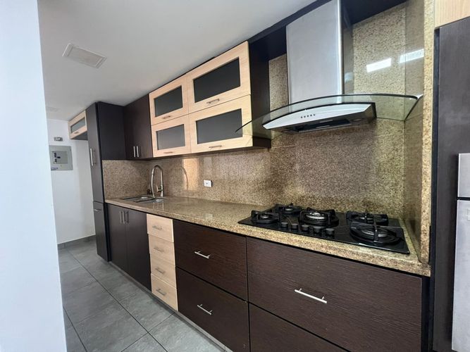 Casa de 3 alcobas en venta en Los Almendros, Envigado, 134 m² · foto 11 de 14
