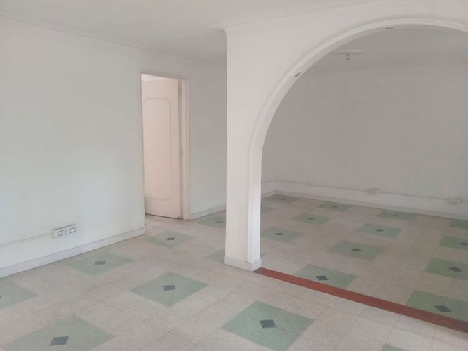 Oficina en arriendo en Laureles, Medellín, 212 m² · foto 2 de 17