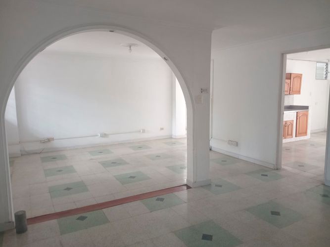 Oficina en arriendo en Laureles, Medellín, 212 m² · foto 3 de 17