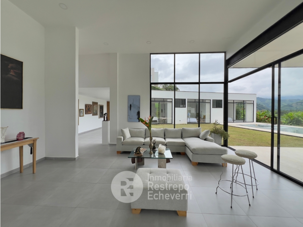 Casa en arriendo en El Rosario, Manizales · foto 4 de 24