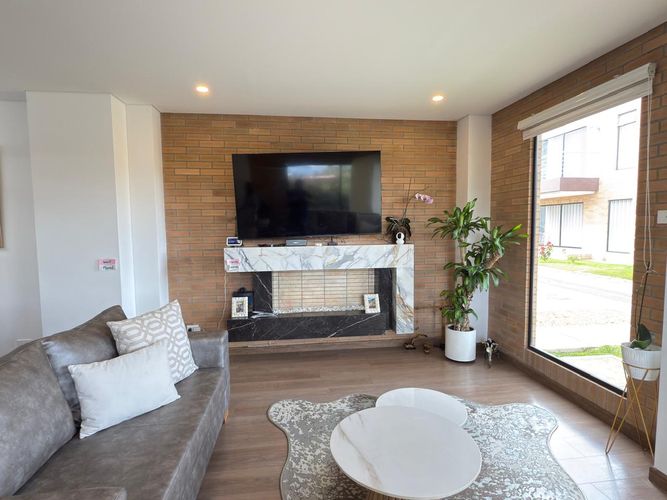 Casa de 5 alcobas en venta en Siberia, Cota, 200 m² · foto 4 de 21