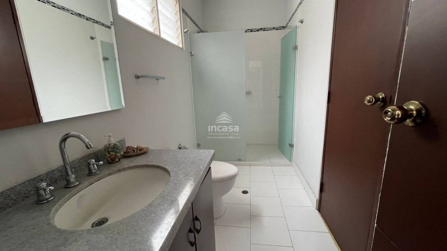 Casa en venta en Santa Rita, Cali, 393 m² · foto 10 de 21