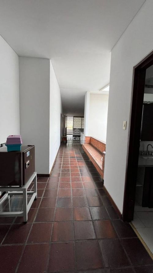 Casa en venta en Santa Rita, Cali, 393 m² · foto 19 de 21