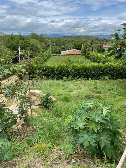 Lote en venta en Ruitoque, Ricaurte, 2204 m² · foto 2 de 6