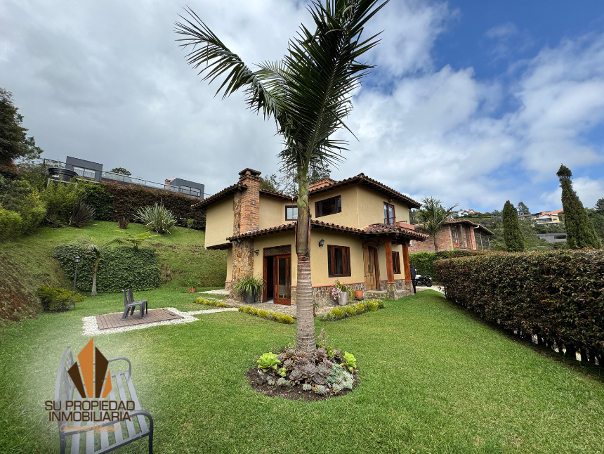 Casa Campestre en  Venta en Loma del Escobero, Envigado
