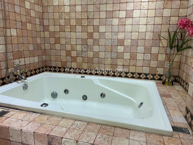 Apartamento de 3 alcobas en venta en Lindaraja, Bogotá, 163 m² · foto 5 de 16