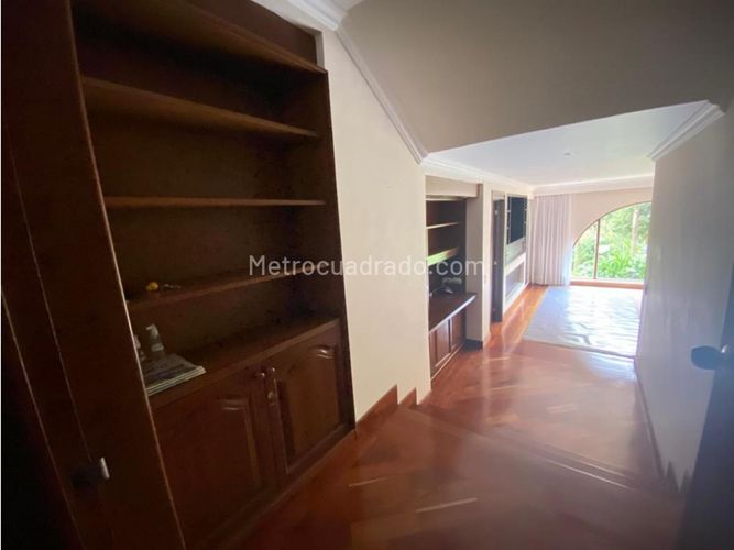 Apartamento de 3 alcobas en venta en Lindaraja, Bogotá, 163 m² · foto 10 de 16