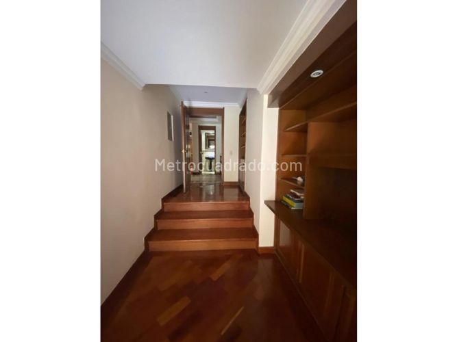 Apartamento de 3 alcobas en venta en Lindaraja, Bogotá, 163 m² · foto 13 de 16
