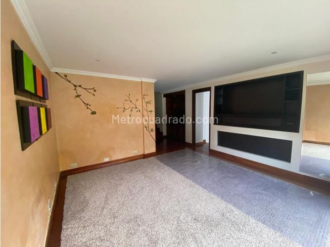 Apartamento de 3 alcobas en venta en Lindaraja, Bogotá, 163 m² · foto 14 de 16