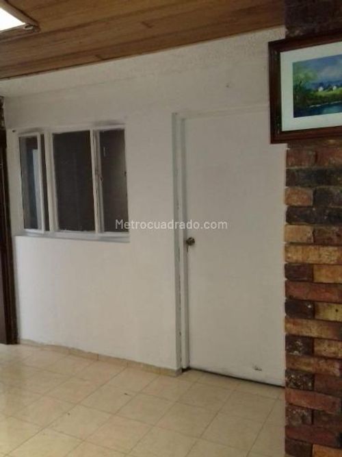 Casa de 5 alcobas en venta en San Antonio Norte, Bogotá, 207 m² · foto 7 de 13