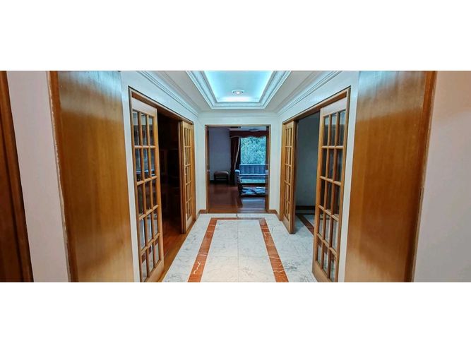 Apartamento de 3 alcobas en venta en Chicó Reservado, Bogotá, 207 m² · foto 4 de 19