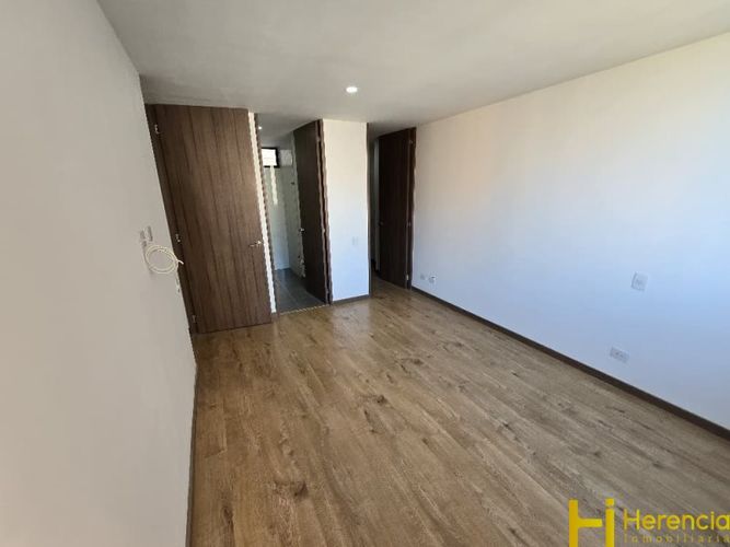 Apartamento de 3 alcobas en arriendo en Loma Del Escobero, Envigado, 110 m² · foto 3 de 24