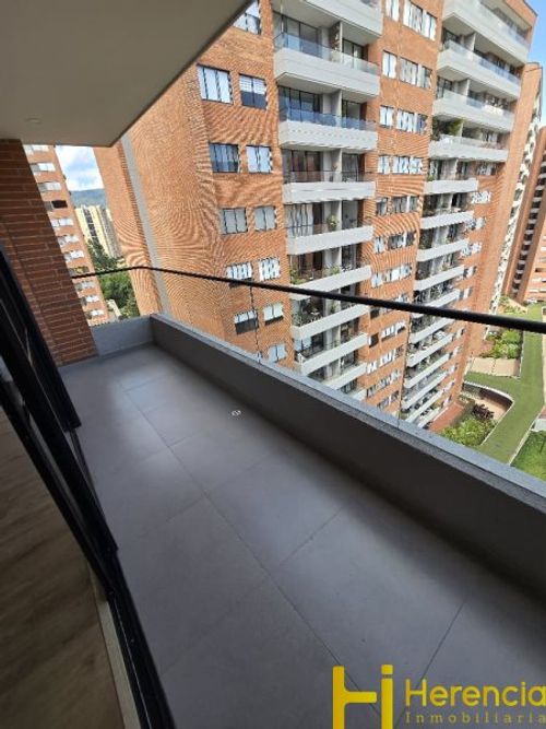 Apartamento de 3 alcobas en arriendo en Loma Del Escobero, Envigado, 110 m² · foto 6 de 24