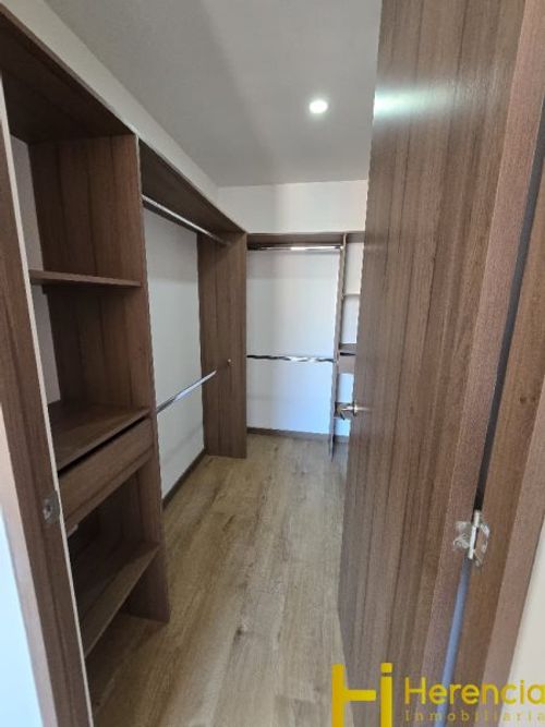Apartamento de 3 alcobas en arriendo en Loma Del Escobero, Envigado, 110 m² · foto 8 de 24